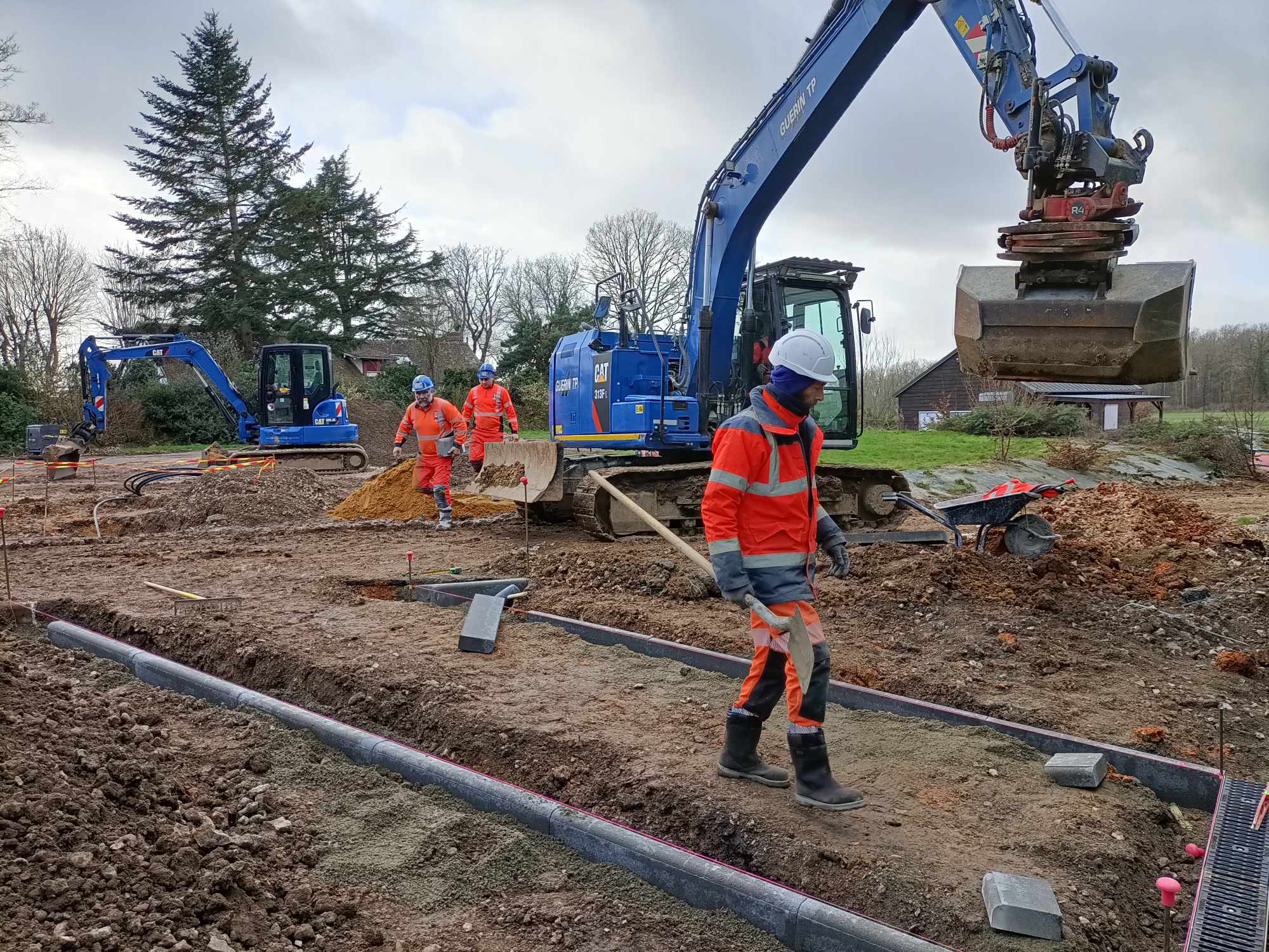 Lire la suite à propos de l’article Travaux périphériques du chantier de la structure couverte